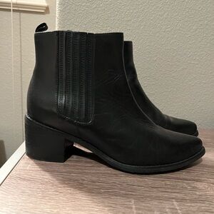 BLONDO - Black Leather Waterproof Booties